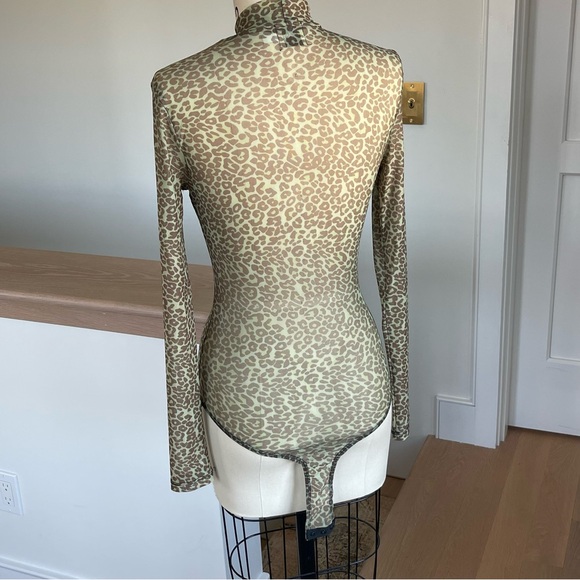 Princess Polly green/brown cheetah print mesh bodysuit, size 2 - Picture 4 of 5